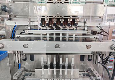 多列背封粉剂包装机设备保养